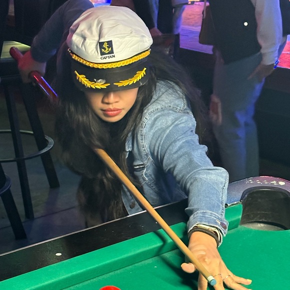 Meet your Posher, Geline - Picture 2 of 8